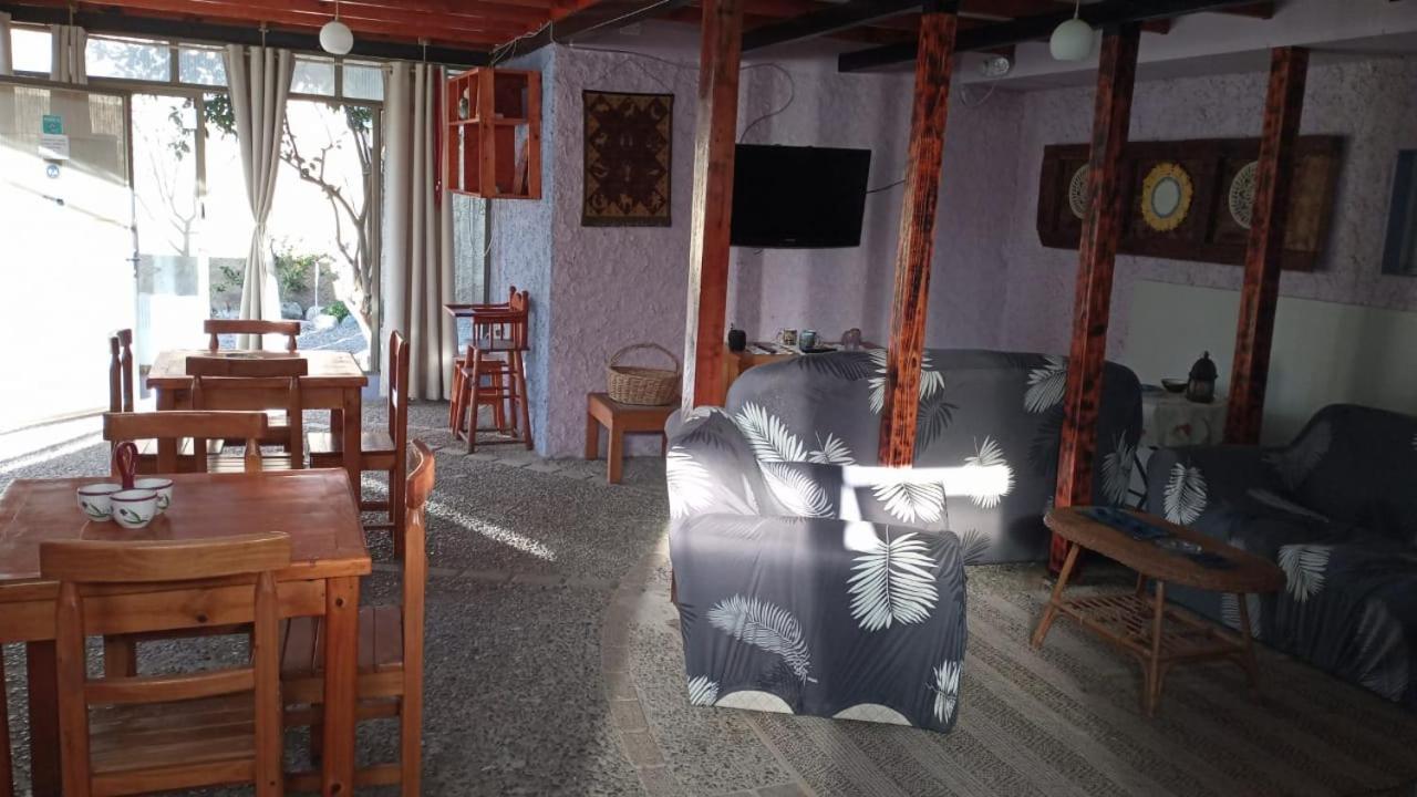 Hostal El Colibri Vicuna Exterior photo