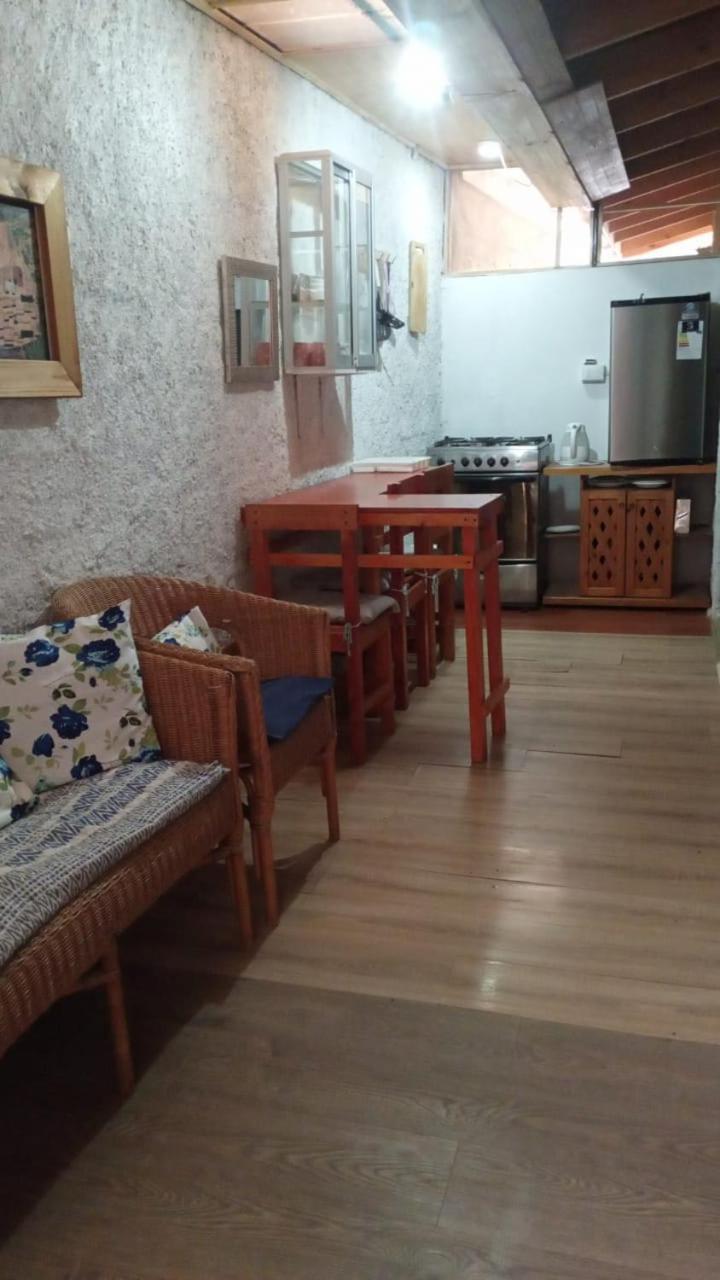 Hostal El Colibri Vicuna Exterior photo